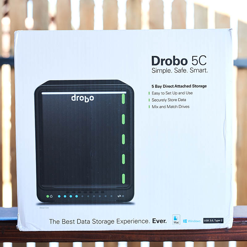 Review Drobo 5C Stocheaza fotografii simplu, rapid si sigur. Ghidul
